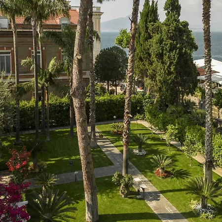 Sorrentovibes - In Center With Gardens And Outdoor Space Sorrento