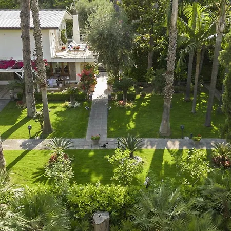 Villa Sorrentovibes - In Center With Gardens And Outdoor Space Sorrento