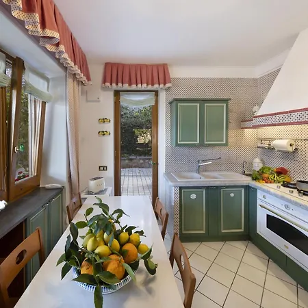 Sorrentovibes - In Center With Gardens And Outdoor Space Villa *