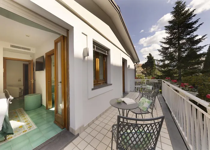 Sorrentovibes - In Center With Gardens And Outdoor Space Vila Sorrento