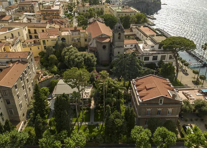 Vila Sorrentovibes - In Center With Gardens And Outdoor Space