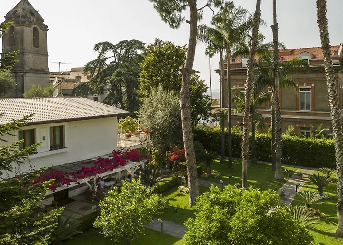 Sorrentovibes - In Center With Gardens And Outdoor Space Vila