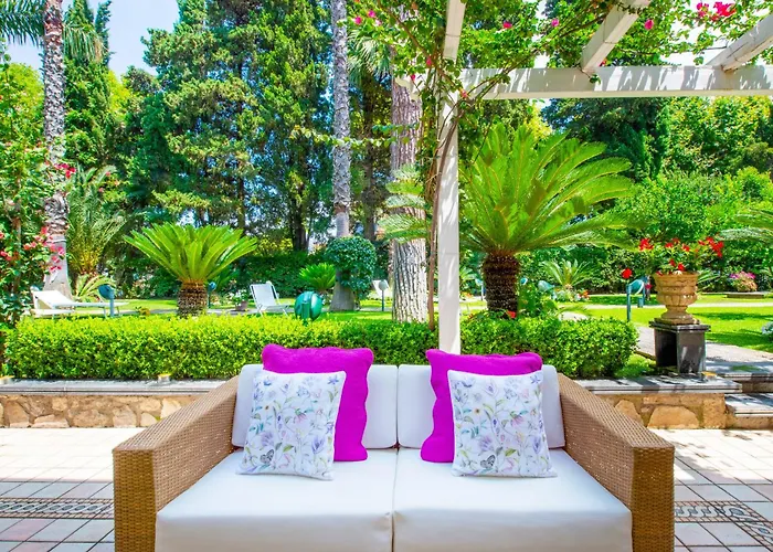 Vila Sorrentovibes - In Center With Gardens And Outdoor Space *