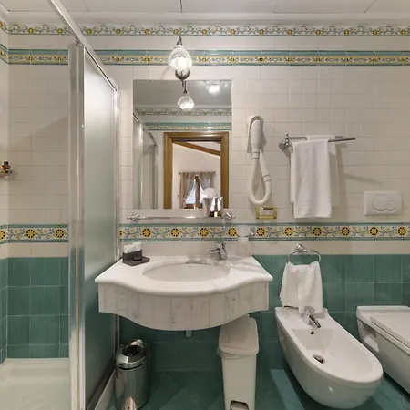 Villa Sorrentovibes - In Center With Gardens And Outdoor Space Sorrento