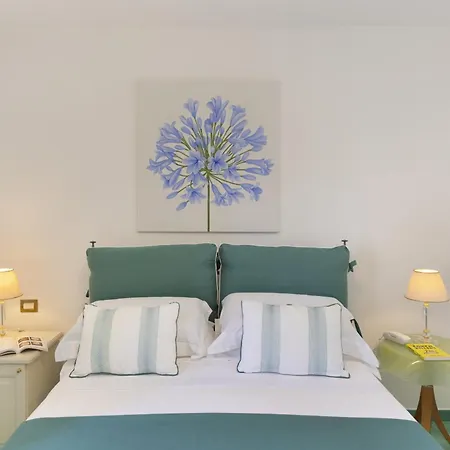 Sorrentovibes - In Center With Gardens And Outdoor Space