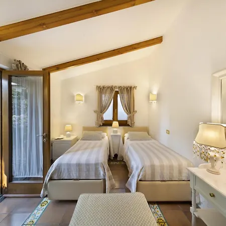 Sorrentovibes - In Center With Gardens And Outdoor Space וילה *