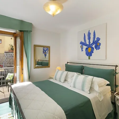 Sorrentovibes - In Center With Gardens And Outdoor Space Villa