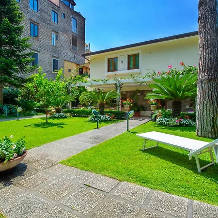 וילה Sorrentovibes - In Center With Gardens And Outdoor Space סורנטו