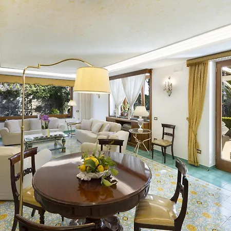 Sorrentovibes - In Center With Gardens And Outdoor Space Sorrento
