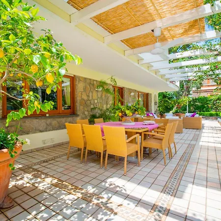 Sorrentovibes - In Center With Gardens And Outdoor Space סורנטו