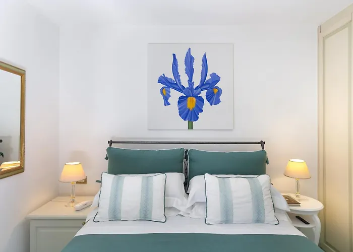 Sorrentovibes - In Center With Gardens And Outdoor Space Sorrente