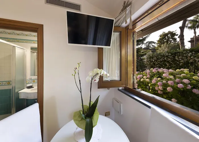 Villa Sorrentovibes - In Center With Gardens And Outdoor Space *