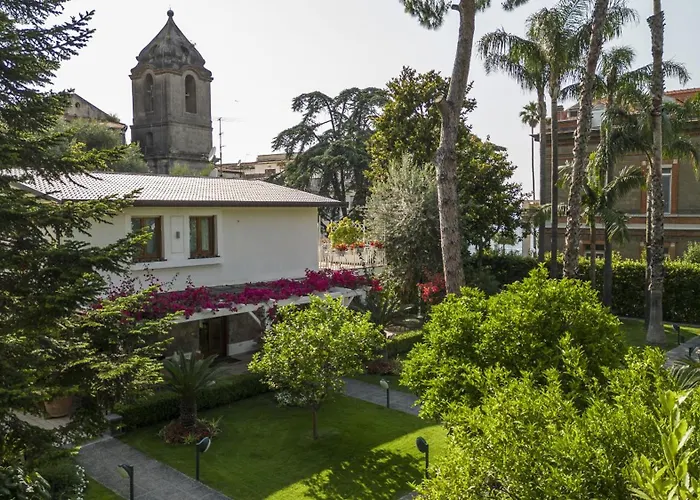 Sorrentovibes - In Center With Gardens And Outdoor Space * Sorrento