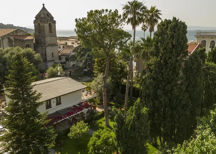 Sorrentovibes - In Center With Gardens And Outdoor Space *