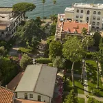 Sorrentovibes - In Center With Gardens And Outdoor Space Villa