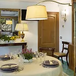 Villa Sorrentovibes - In Center With Gardens And Outdoor Space *