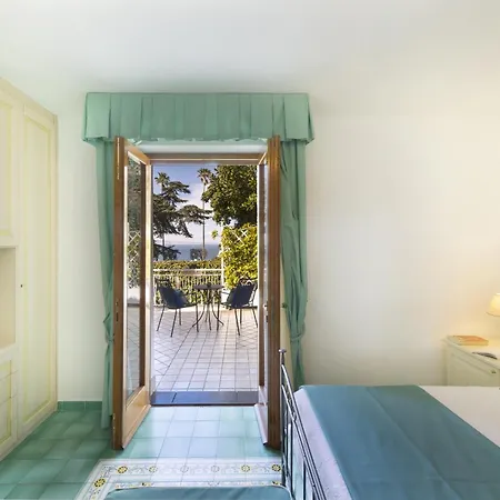 Sorrentovibes - In Center With Gardens And Outdoor Space Villa Sorrento