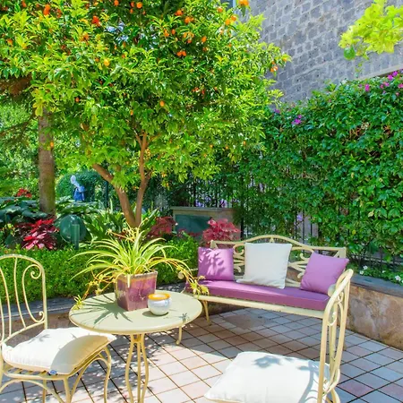 Sorrentovibes - In Center With Gardens And Outdoor Space וילה סורנטו