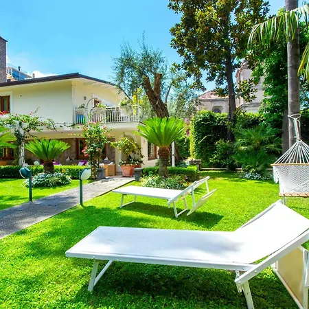 Sorrentovibes - In Center With Gardens And Outdoor Space * סורנטו