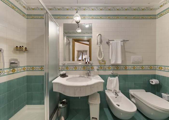 Villa Sorrentovibes - In Center With Gardens And Outdoor Space Sorrento