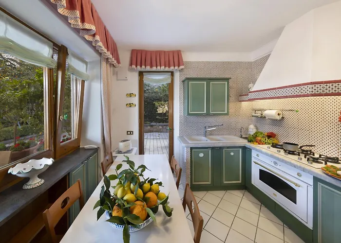 Sorrentovibes - In Center With Gardens And Outdoor Space Villa *