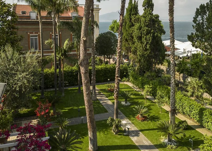Sorrentovibes - In Center With Gardens And Outdoor Space Sorrento